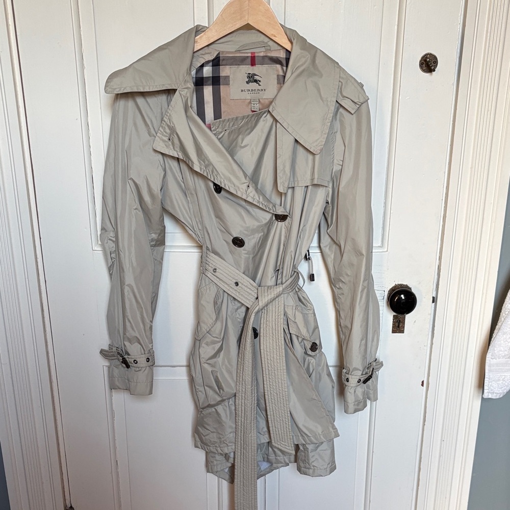 Burberry Women's Classic Tan Trench Coat